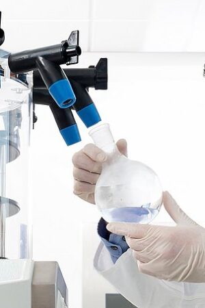 Laboratory freeze dryer